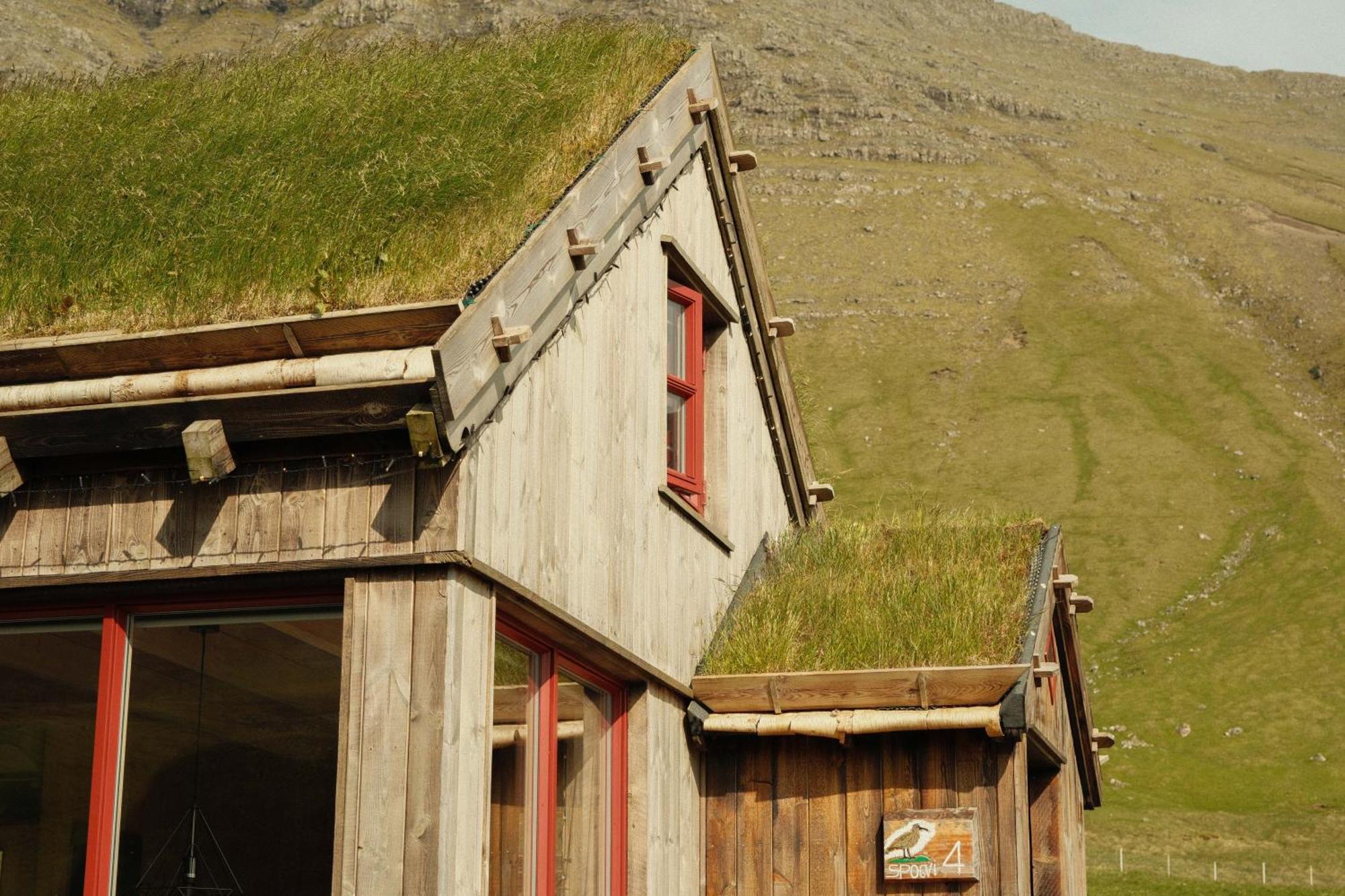 Mulafossur Cottages By Famous Waterfall In Gasadalur Kültér fotó