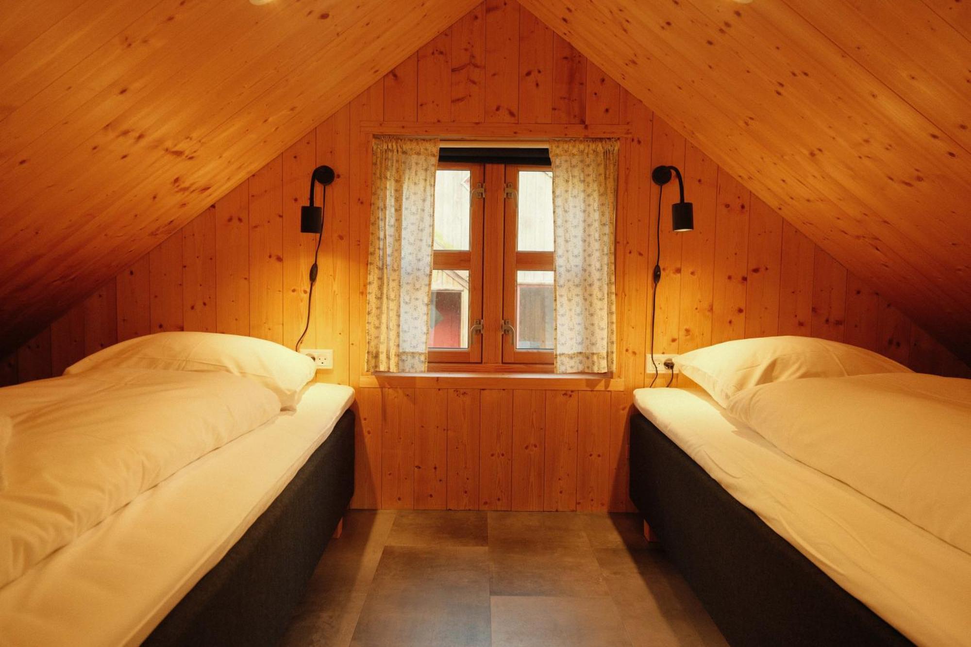 Mulafossur Cottages By Famous Waterfall In Gasadalur Kültér fotó
