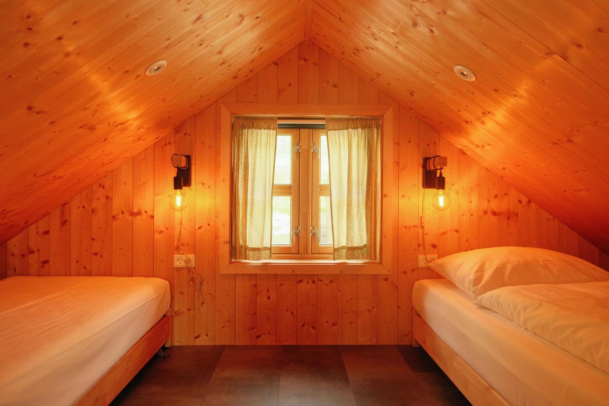 Mulafossur Cottages By Famous Waterfall In Gasadalur Kültér fotó
